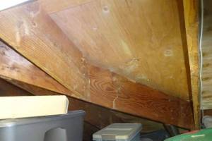 Fractured hip rafter in attic